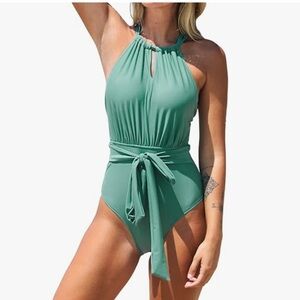 CUPSHE‎ Green Tie Front Swimsuit High Neck Halter Crisscross Back Bathing Suit